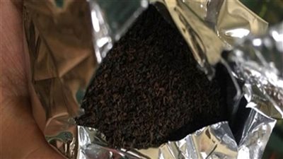 التحفظ على 7 آلاف عبوة شاي مجهول المصدر بالإسكندرية