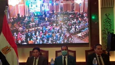 رئيس جامعة دمنهور يشهد حفل تخرج طلاب كلية الطب البيطري