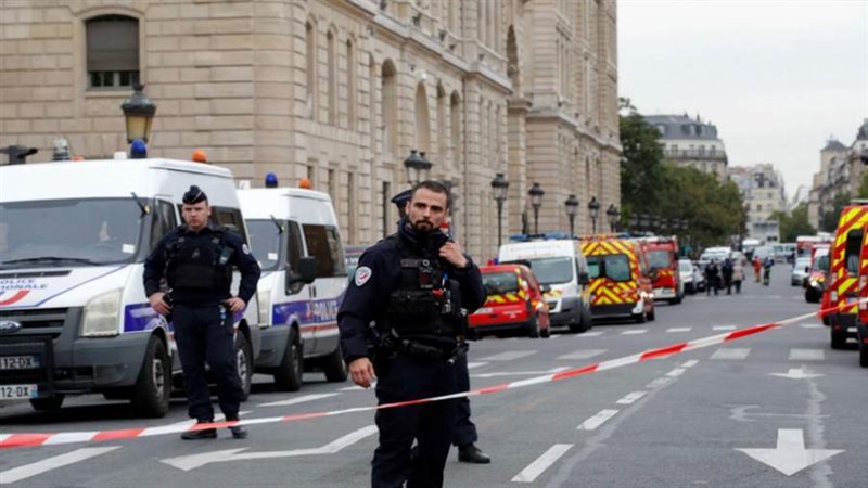 شرطة باريس في موقع