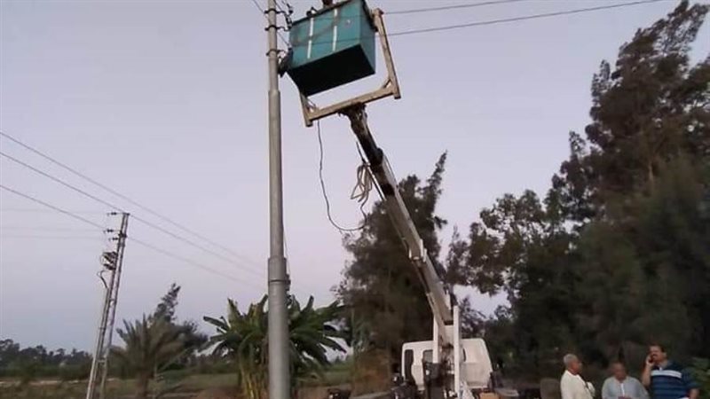 صيانة أعمدة الانارة