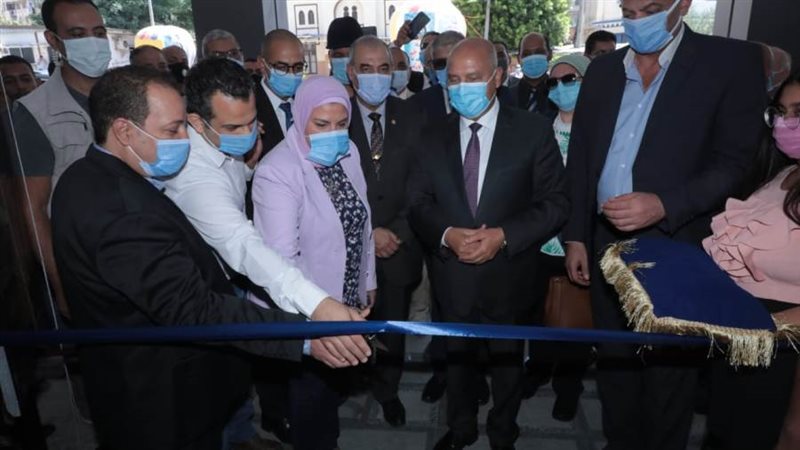 وزير النقل يفتتح