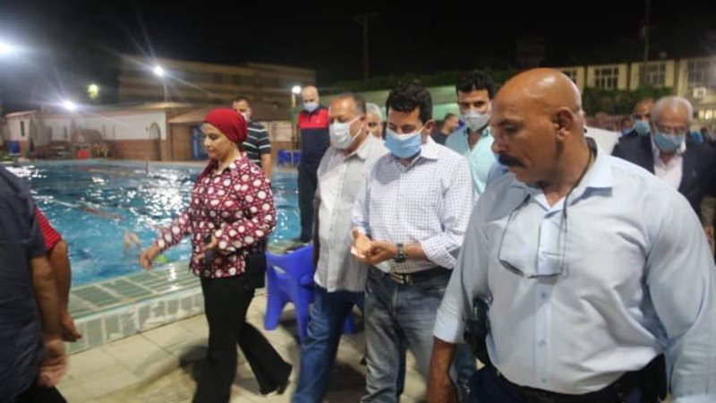 وزير الرياضة فى نادى