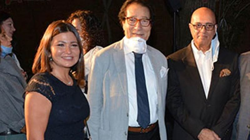 فاروق حسني يتوسط