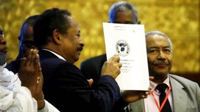 رئيس وزراء السودان: مخرجات المؤتمر الاقتصادي ستسهم في تحقيق التنمية