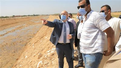 محافظ بني سويف يتفقد تأهيل مخر السيل بسنور
