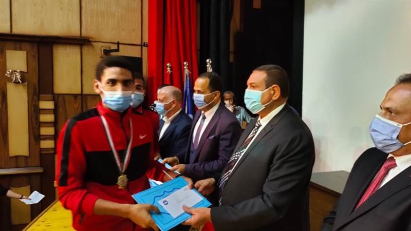 تكريم منتخب البحيرة