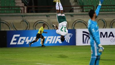 إصابة خطيرة للاعب المصري ونقله إلى المستشفى