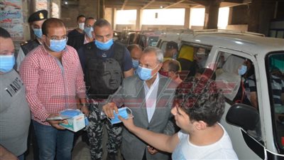 محافظ القليوبية يتفقد عددا من المشروعات لدفع الأعمال بها