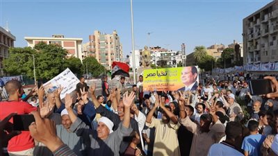 المصريون في الميادين احتفالًا بذكرى النصر ودعم الرئيس