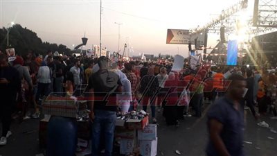 آلاف المواطنين يحتفلون بذكرى انتصارات أكتوبر 