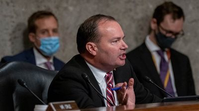 إصابة السيناتور الجمهوري مايك لي بفيروس كورونا