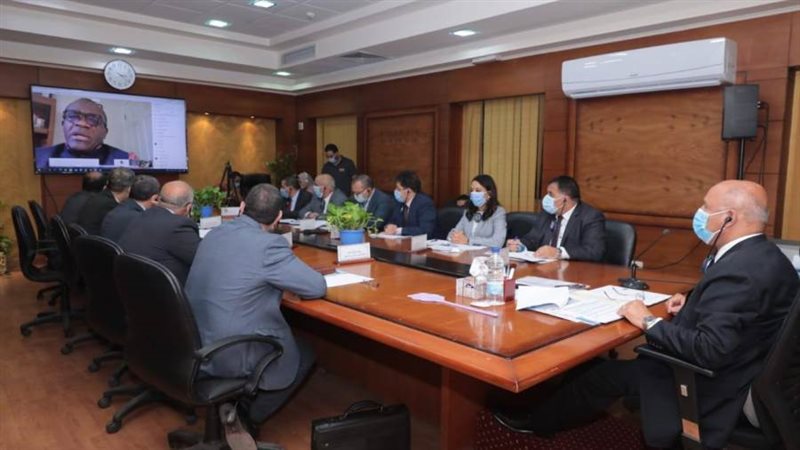 وزير النقل يلتقى