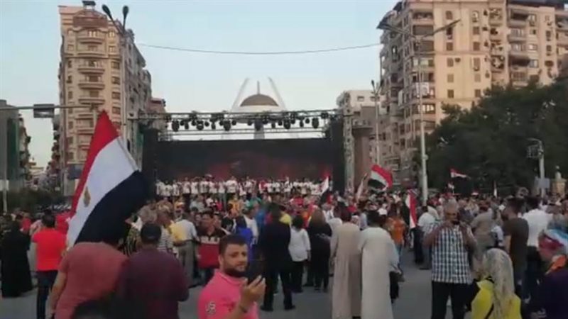 الشعب في الميادين