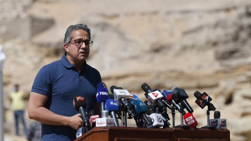 وزير السياحة والآثار