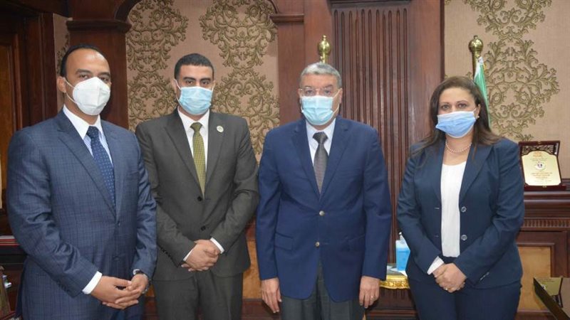 محافظ المنيا