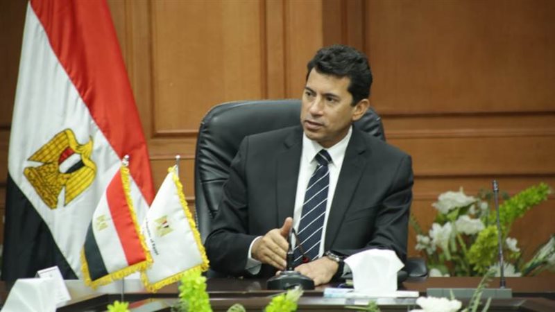 وزير الشباب والرياضة