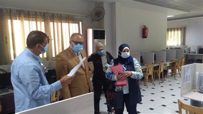 طلاب الدراسات العليا بطب بني سويف يؤدون الأمتحان في 37 تخصصًا