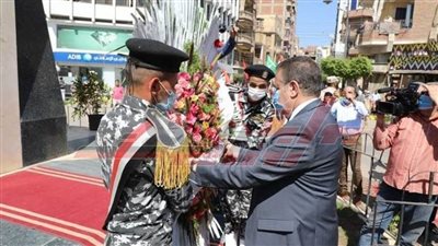 الذكرى 47 انتصار.. محافـظ المنوفية يضع إكليل الزهور على النصب التذكارى