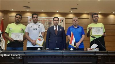رئيس اتحاد الميني فوتبول يشهد ختام الدورة التدريبية الدولية بالقاهرة