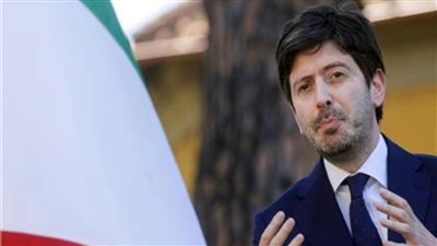 إيطاليا: فرض ارتداء الأقنعة الطبية خارج المنازل هذا الأسبوع