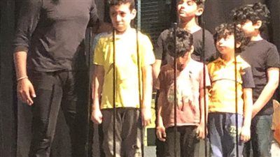 حفاوة بعرض مسرحية 