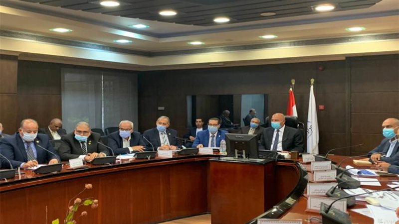 5 وزراء و3 محافظين