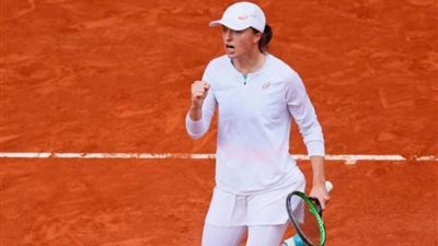 البولندية إيغا سفياتك تتوج بلقب بطولة فرنسا المفتوحة للتنس 2020