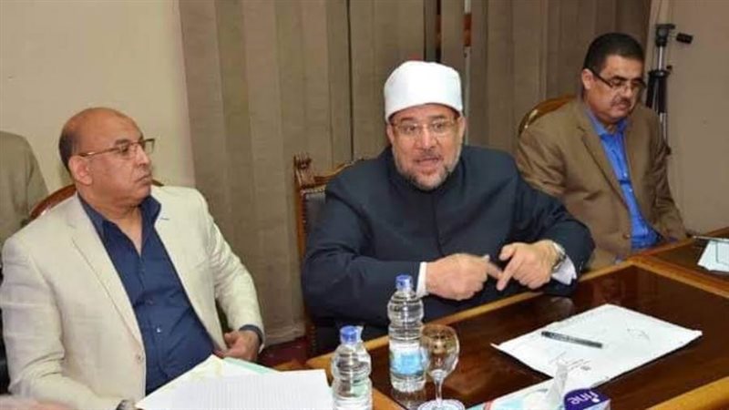 وزير الأوقاف مع النائب