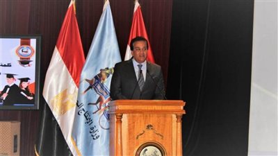 وزيرا الإنتاج الحربي والتعليم العالي يشهدان تخرج أولى دفعات الأكاديمية المصرية للهندسة والتكنولوجيا المتقدمة