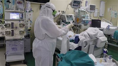 فرنسا تسجل انخفاضا في إصابات كورونا