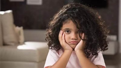 5 أسباب تجعلك لا تحرج طفلك أمام الناس