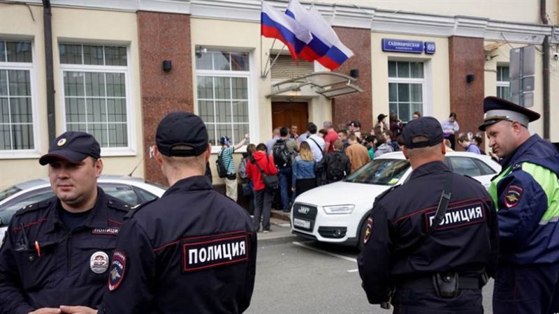 عناصر من الشرطة الروسية