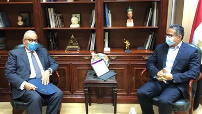 العنانى يستقبل سفير فرنسا