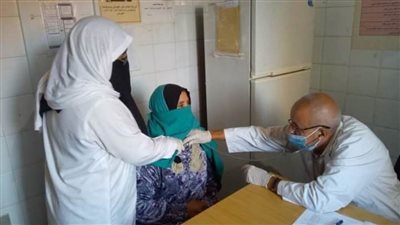 توقيع الكشف الطبي على 1265 شخصا فى قافلة طبية بالبحيرة