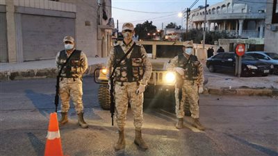 صافرات الإنذار تدوي إيذانا بسريان حظر التجول بالأردن