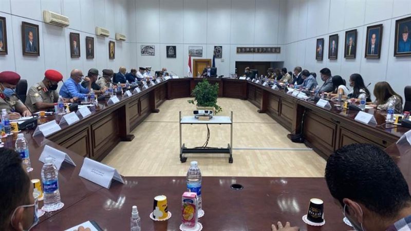 جانب من اجتماع وزير