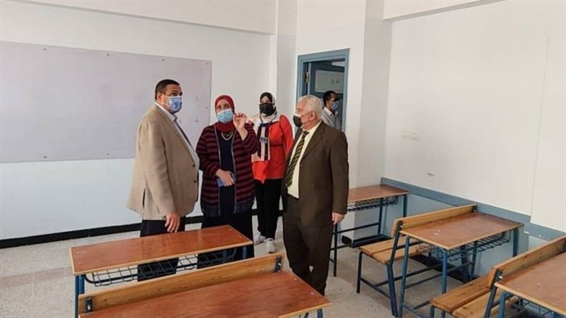 محافظ البحيرة يطمئن