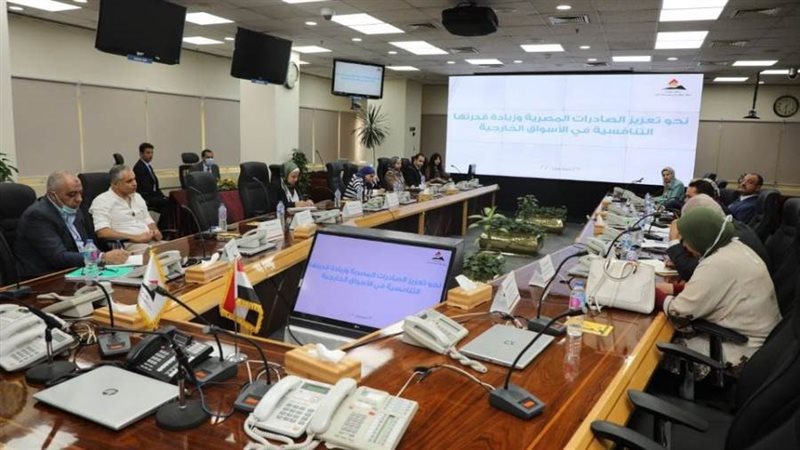 معلومات الوزراء يعقد