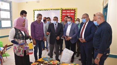 محافظ مطروح ورئيس هيئة الأبنية يفتتحان مدرسة ابن سينا الرسمية