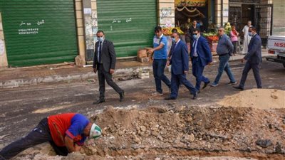 جولة مفاجئة لمحافظ الإسكندرية لمتابعة أعمال التطوير بمنطقة السيوف