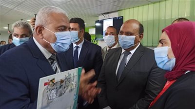 متابعة أعمال تطوير مرفق المياه والصرف الصحى بالسويس