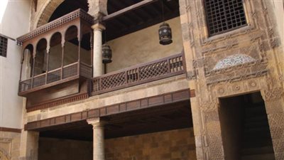 فن التشكيل بالنحاس ورشة عمل بمكتبة الإسكندرية