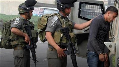 قوات الاحتلال تعتقل 5 فلسطينيين في الخليل وبيت لحم جنوب الضفة