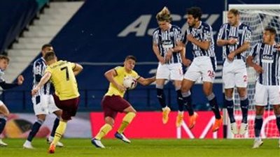وست بروميتش يتعادل مع بيرنلي سلبيا في الدوري الإنجليزي 