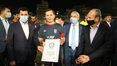 بهادر.. جد مصري تفوق على الإسرائيلي واصبح أكبر لاعب في العالم