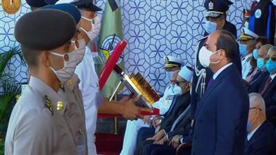 الرئيس السيسي يشهد أداء الخريجين قسم الولاء