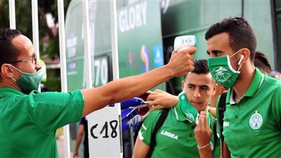 الصحة المغربية تطالب الرجاء بعدم السفر إلى القاهرة وتعزل الفريق