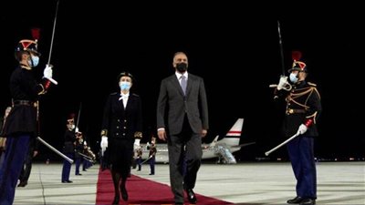 الكاظمي يبدأ جولة أوروبية بزيارة باريس