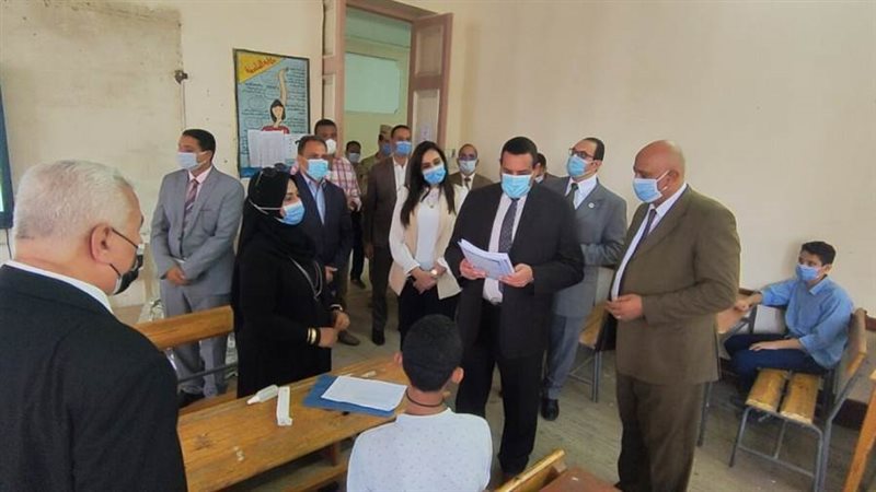 محافظ البحيرة يتفقد