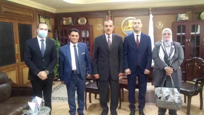 وفد صندوق دعم التعليم